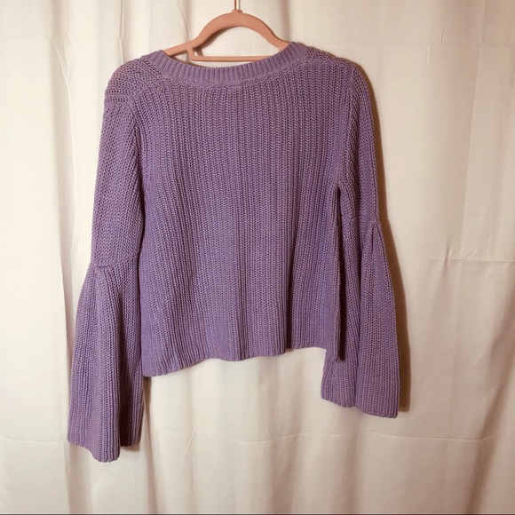 Free People Lavendar v neck bell long sleeve cropped  sweater size XS EUC - Picture 4 of 5
